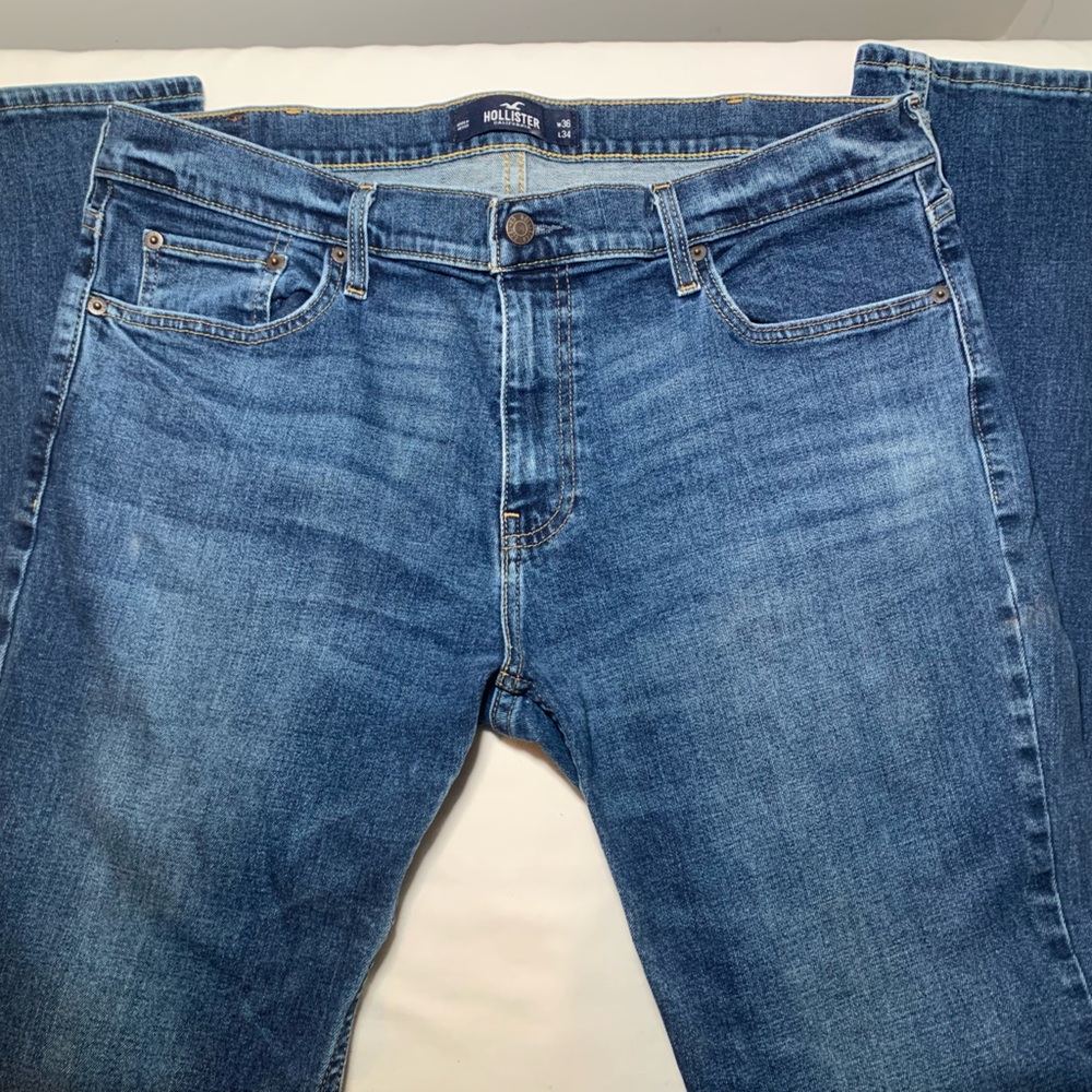 Men’s- Slim Staright HOLLISTER Epic Flex jean.  W36, L34